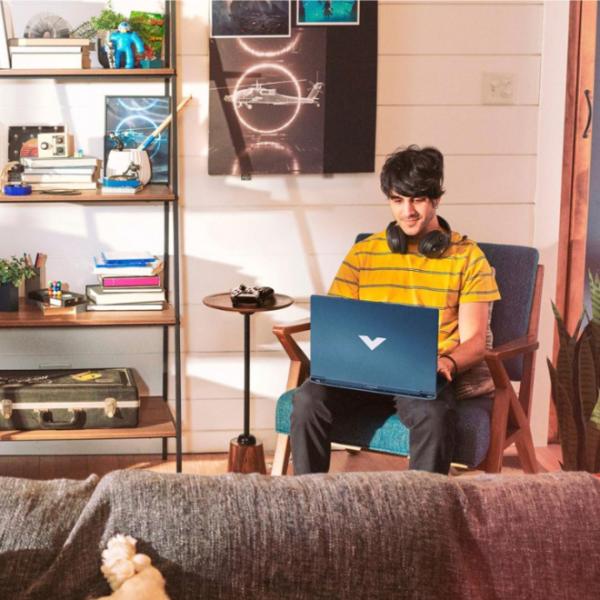 HP Victus Laptop With 15.6-Inch Display, Core i5-12450H Processor/32GB RAM/1TB SSD/4GB NVIDIA GeForce RTX 3050 Graphics/Windows 11 Pro English/Arabic Blue